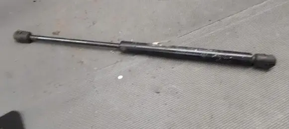 Jaguar X-Type Tailgate strut 