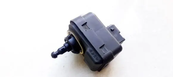 Renault Megane II Headlight level adjustment motor 