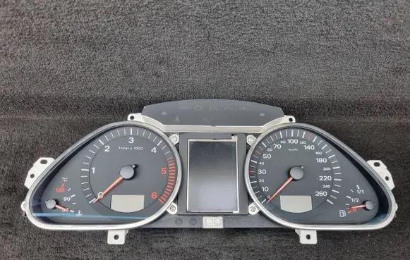 Audi Q7 4L Speedometer (instrument cluster) 4L0920930H 4F0910930C