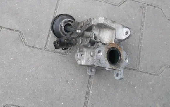 Seat Altea Throttle valve 03G131063F