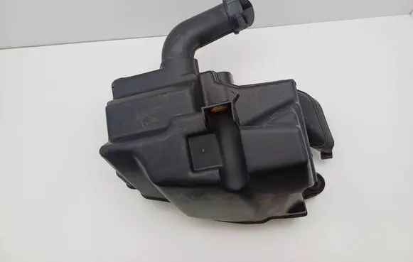 Ford Focus C-MAX Air filter box 4M519F763EA