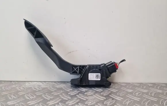 Volkswagen PASSAT B8 Accelerator throttle pedal 5Q2723503D