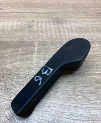 Volkswagen PASSAT B6 Engine bonnet (hood) release handle 1J1823533C