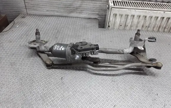 Mazda 5 Front wiper linkage and motor 1593000602