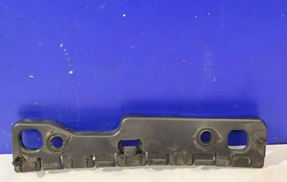 Volvo S90, V90 Front bumper mounting bracket 31488446