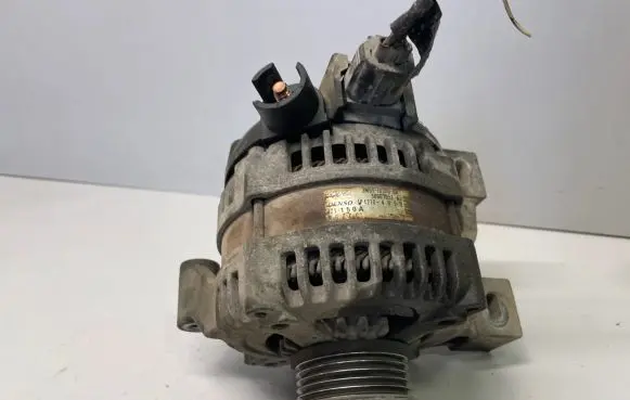 Volvo S40 Generator/alternator 30667051A 3M5T10300UA