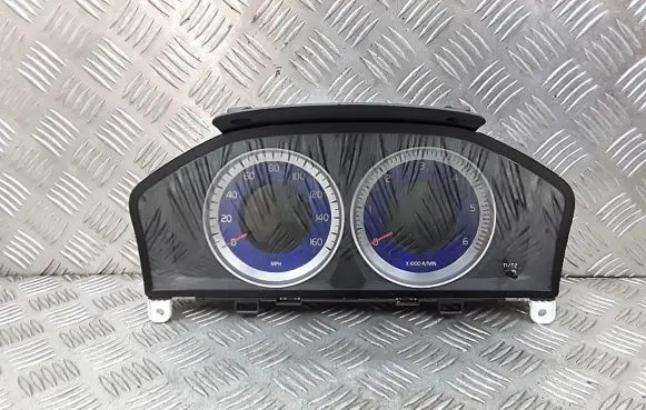 Volvo S60 Speedometer (instrument cluster) 69799060u
