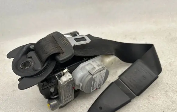 Audi A6 S6 C7 4G Front seatbelt 4G8857705F