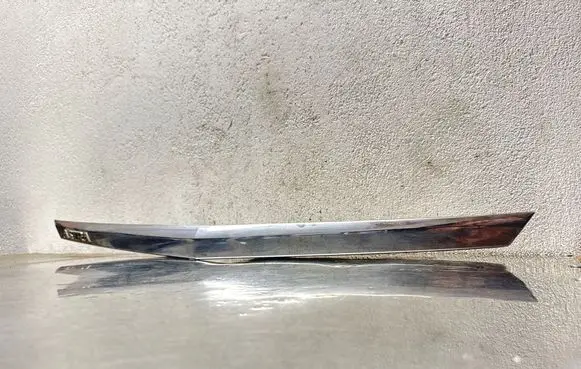Opel Astra H Tailgate trim 461088395 3715