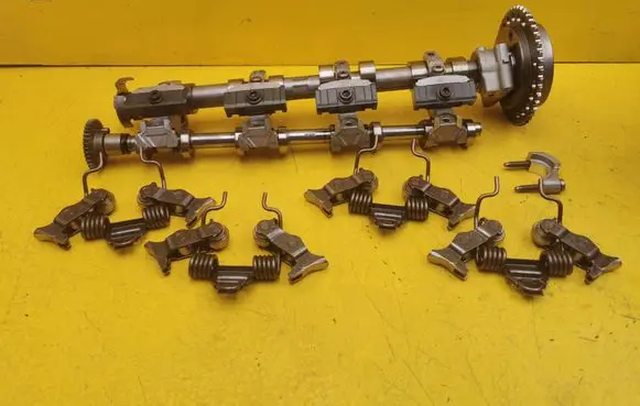 BMW 5 G30 G31 G38 Camshaft 8630462 8629906