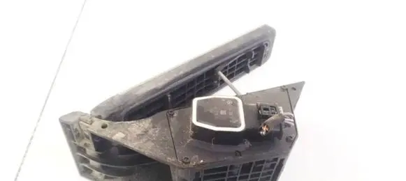 Mercedes-Benz E W212 Accelerator throttle pedal A2043000204