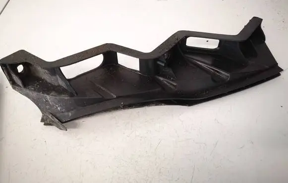Volkswagen PASSAT B6 Front bumper mounting bracket 3C0807889