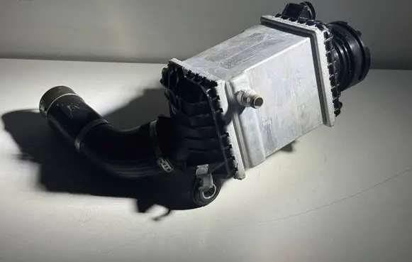 BMW 7 G11 G12 Intercooler radiator 8619391