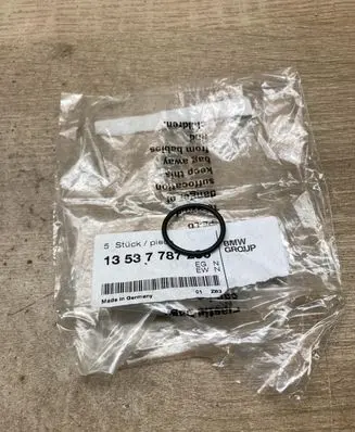 BMW X5 E70 Fuel injector 7787236