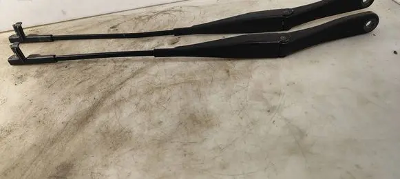Opel Astra H Front wiper blade arm 13111220 13111219