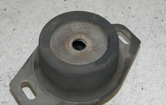 Peugeot Partner Gearbox mounting bracket 