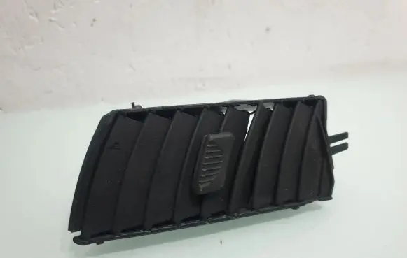 Opel Zafira B Dash center air vent grill 13145056