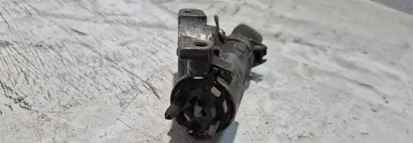 Volkswagen PASSAT B5 Ignition lock 4B0905851C