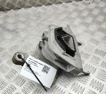 Opel Mokka B Engine mount bracket 9826551380