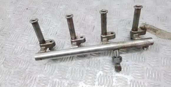 Volvo XC90 Fuel main line pipe 31303496 31336652