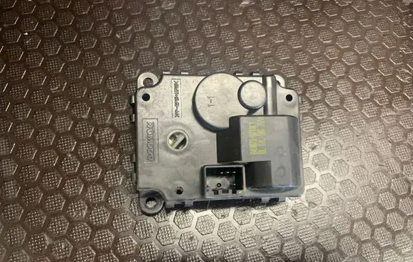 KIA Sorento A/C air flow flap actuator/motor H400730750C