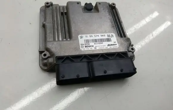 Opel Insignia A Engine control unit/module 55574903AAJN 0281016704 13243604