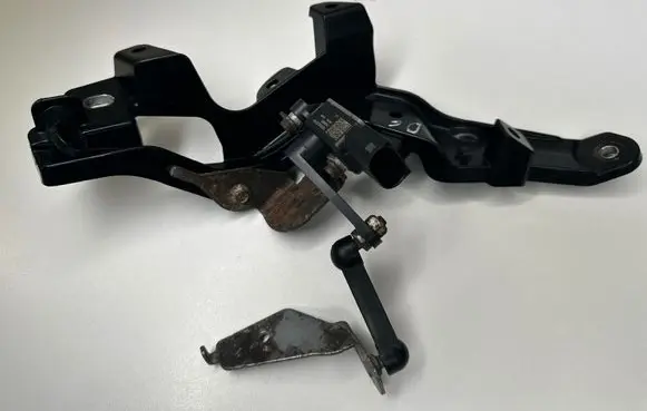 Volvo S90, V90 Rear air suspension level height sensor 31387246