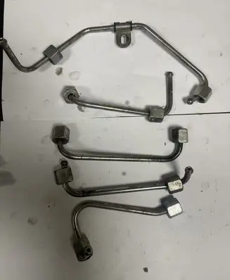 Opel Insignia B Fuel injector supply line/pipe 