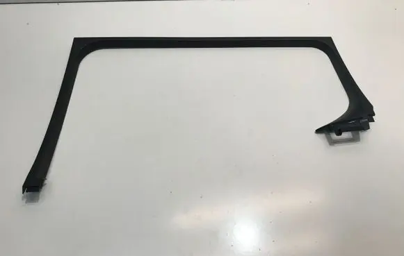 Nissan Leaf II (ZE1) Rear door window/glass frame 822D45SL2A