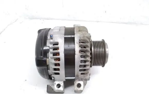 Honda CR-V Generator/alternator R1042101650