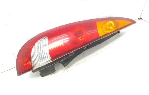 Nissan Almera Tino Rear/tail lights