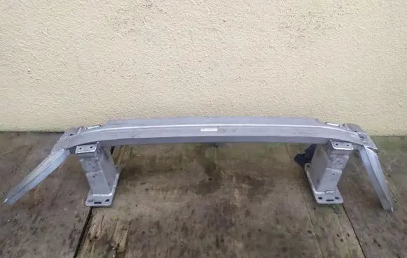 Audi Q7 4M Front bumper support beam 4M0807109D