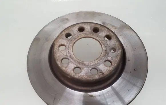 Volkswagen Golf VI Front brake disc