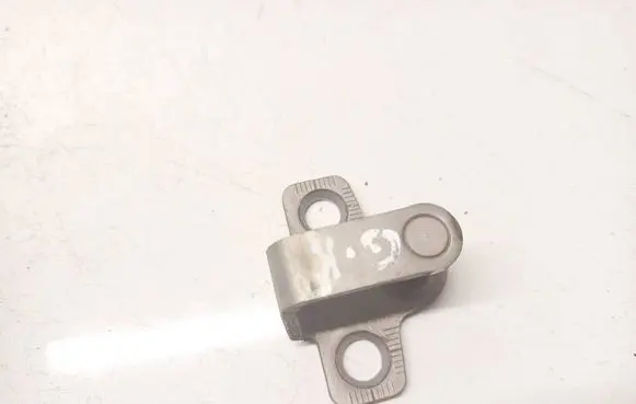 Mercedes-Benz A W168 Front door lock loop/hook striker 