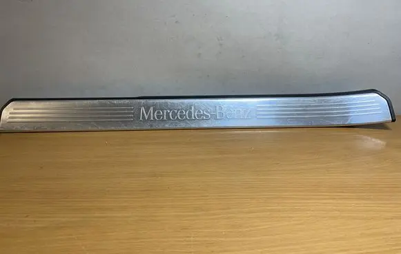 Mercedes-Benz S W221 Side skirt rear trim A2216800135 C3524