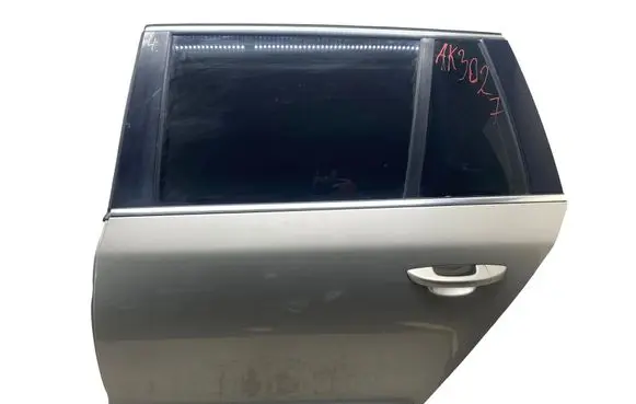 Skoda Superb B6 (3T) Rear door 123456