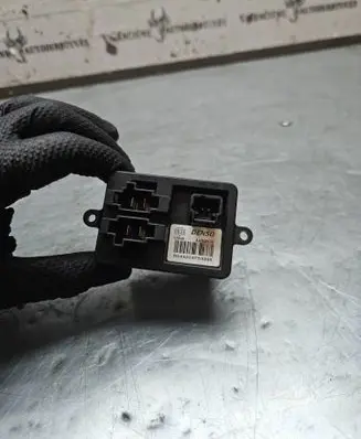 Renault Captur Heater blower motor/fan resistor A43002100 5043203753395