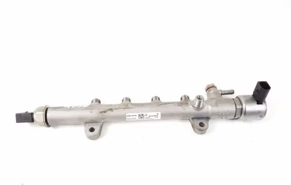 Mercedes-Benz SLK R172 Fuel main line pipe A6510700495
