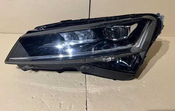 Skoda Superb B8 (3V) Headlight/headlamp 3V1941015D