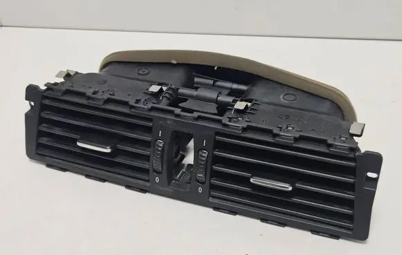 BMW 6 E63 E64 Dash center air vent grill 7009275 6910734