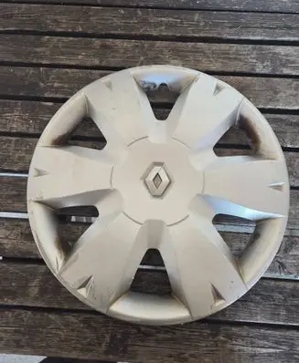 Renault Megane II R15 wheel hub/cap/trim 8200447464