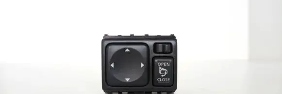Nissan Note (E11) Wing mirror switch