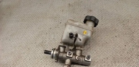KIA Carens II Master brake cylinder 