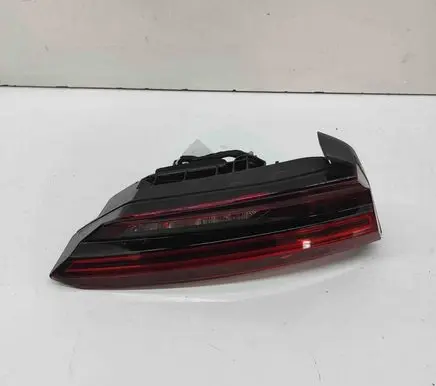 Audi A5 Tailgate rear/tail lights 8W6945093J