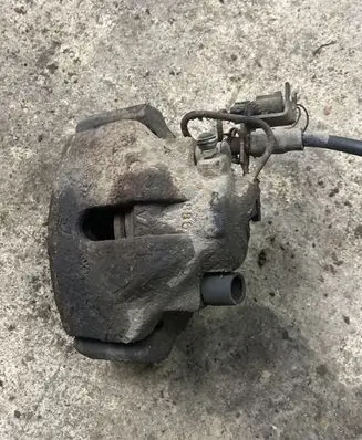 Volkswagen PASSAT B5.5 Front brake caliper