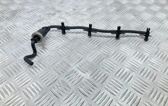 Volkswagen Tiguan Fuel return line/hose CBA