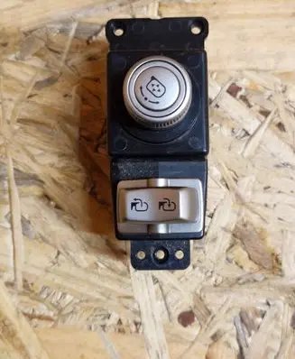 SsangYong Tivoli Wing mirror switch 299139575 80409