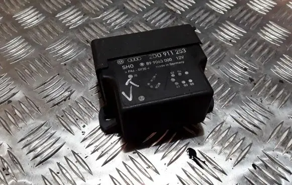 Volkswagen II LT Glow plug pre-heat relay 2D0911253 899063000