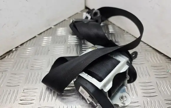 Audi TT Mk1 Front seatbelt 8N7857705D 560548700F 560916001