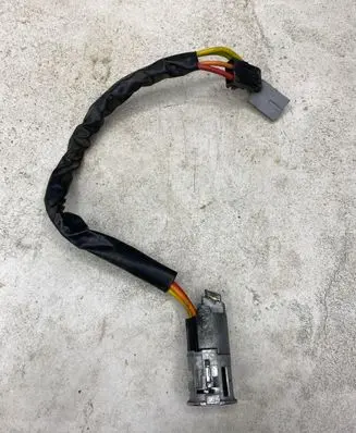 Nissan Kubistar Ignition lock 354595